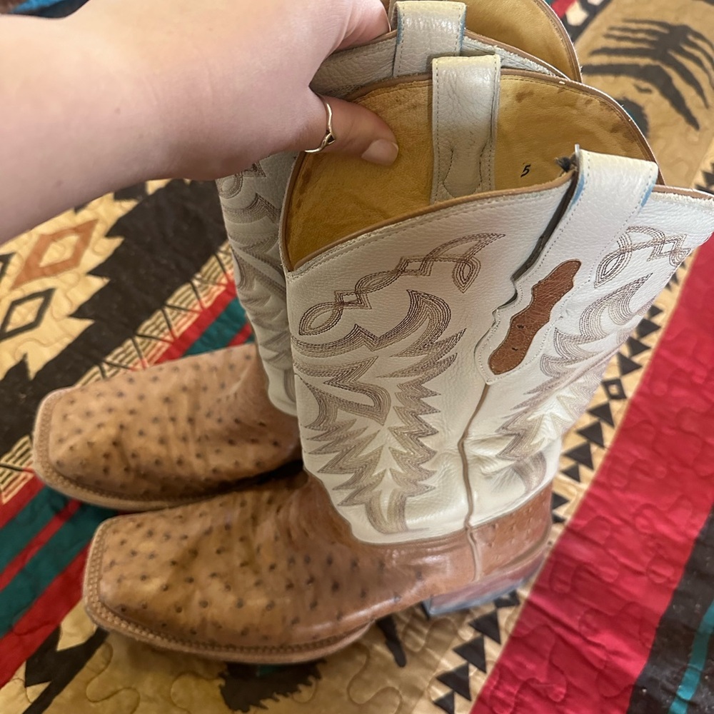 Justin Boots Cream and Tan 10.5 EE